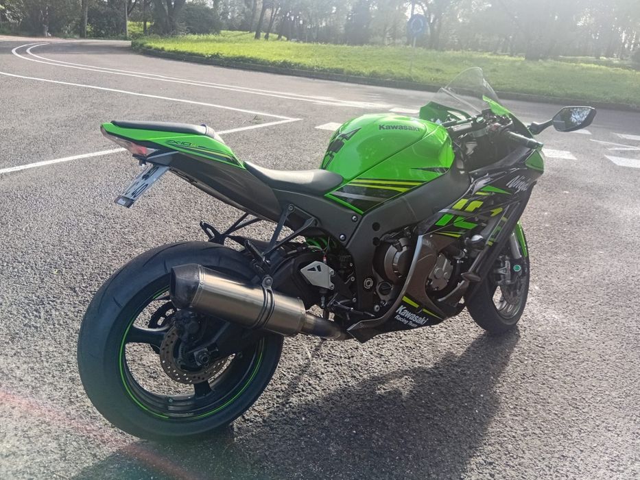 Kawasaki Ninja ZX-10R vendo ou troco por mota de água