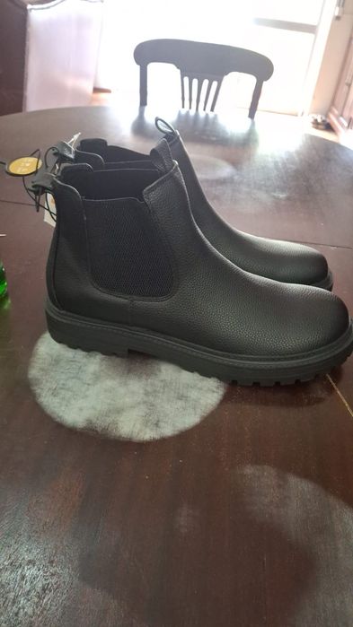 Vendo bota da Primark