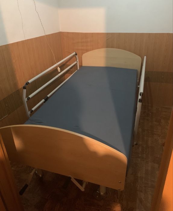 Cama articulada manual  com colchão