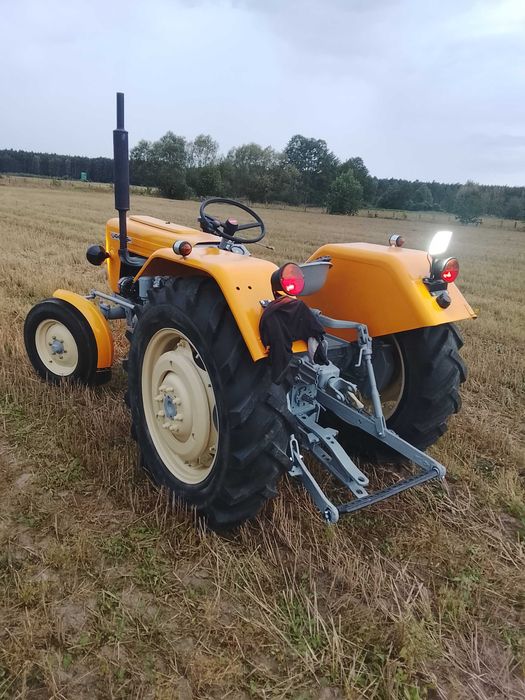 Ursus c 330.