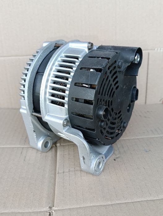 Генератор БМВ BMW E46 318 320 330 X3 X5 1.8 2.0 3.0