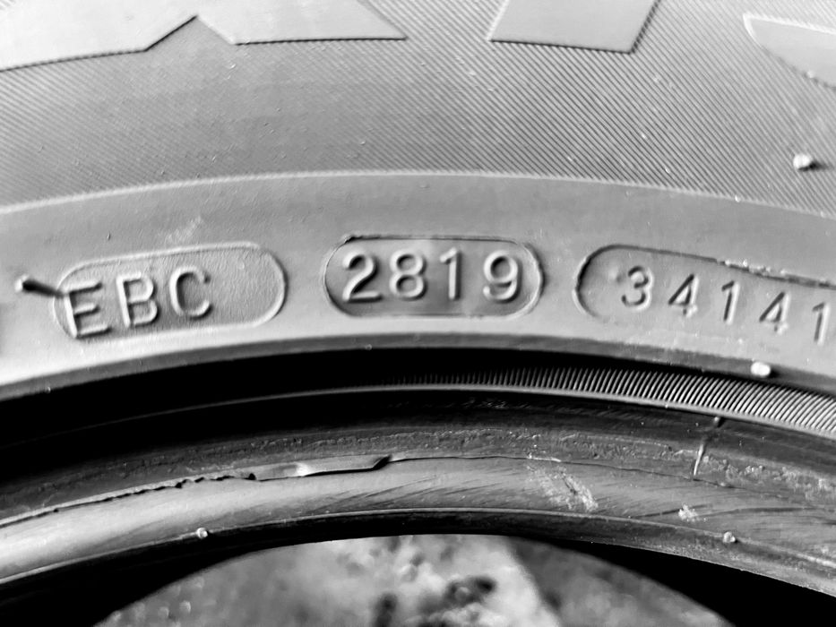 Шини Б/в 255.60.17 пара Maxxis