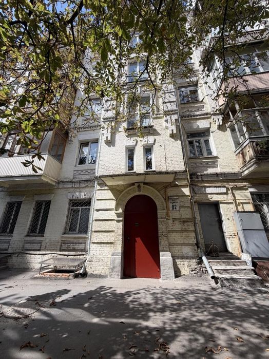 ЦЕНТР! Продам 1-к Володимирська вул., 82В. Метро Олімпійська. Царський будинок!