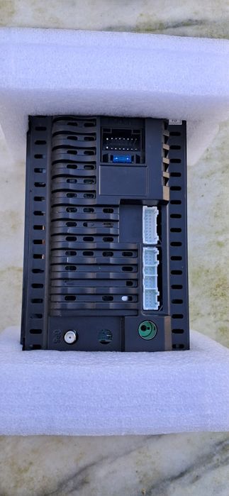 Rádio e câmera para automóvel