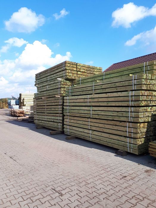 Tartak więźba dachowa deski łaty drewno konstrukcyjne transport HDS