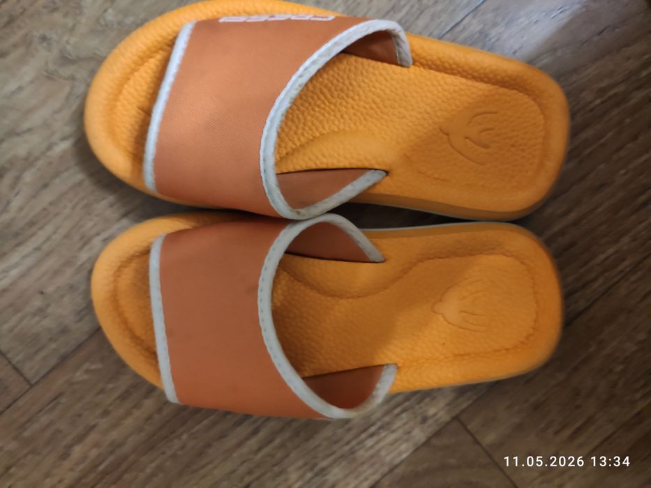 Віддам тапки для дитини