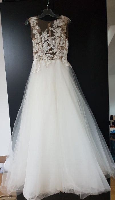 Suknia ślubna AGNIESZKA ŚWIATŁY - BELLA rozmiar 36