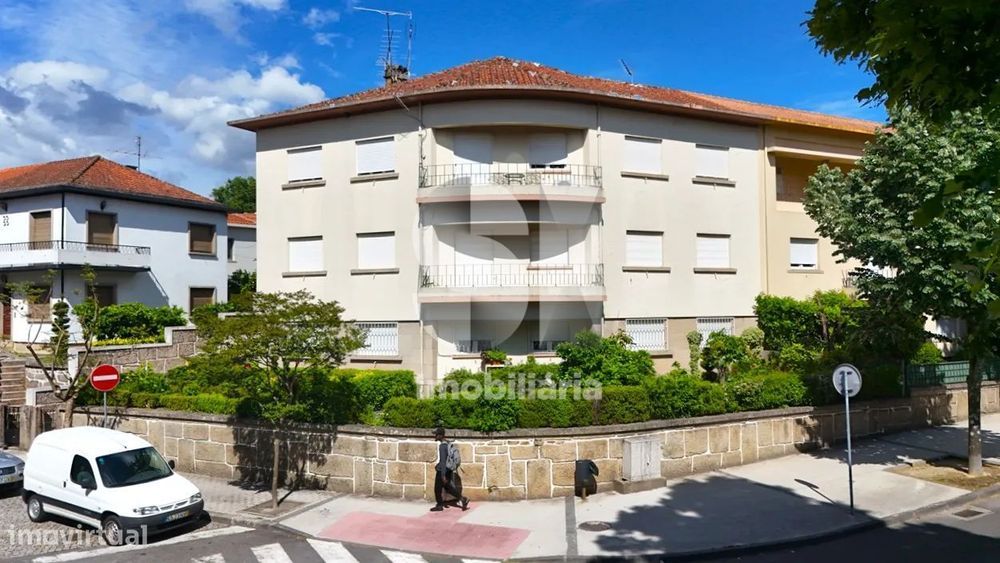 Andar Moradia T4 + 1