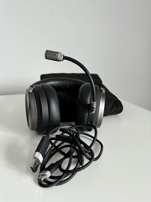 Fones Corsair Virtuoso RGB Wireless (sem fios)