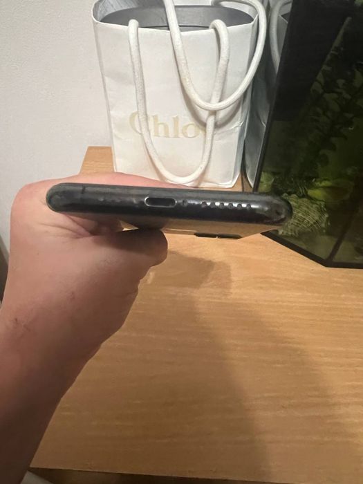 Продам айфон 11 про