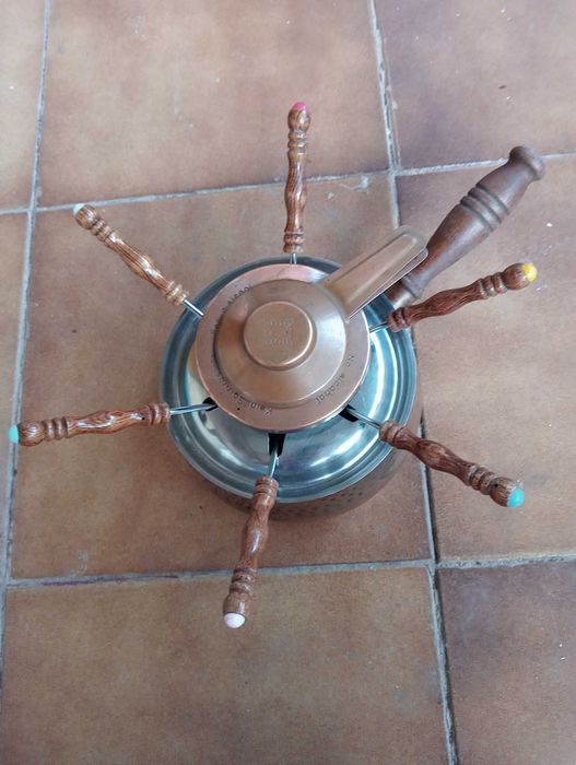 Panela fondue em bom estado