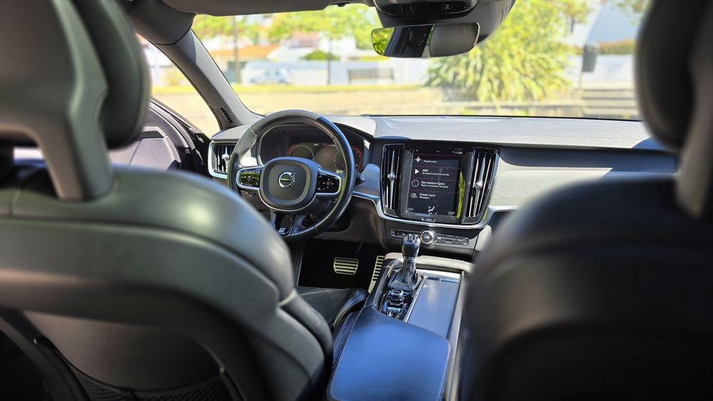 Volvo V90 D5 R-Design