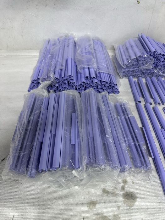 Зажими вишивальних машин