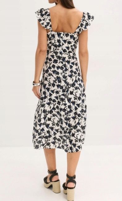 B.P.C sukienka midi letnia biała w czarno-niebieskie kwiaty r.48