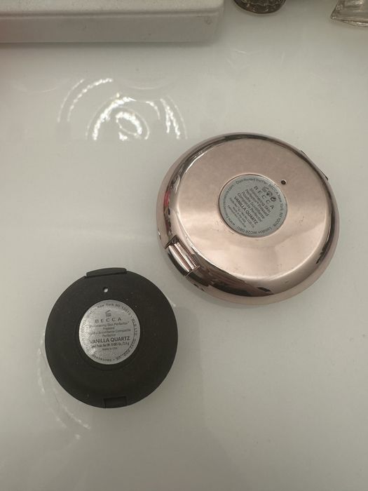 Becca rozświetlacz Vanilla Quartz