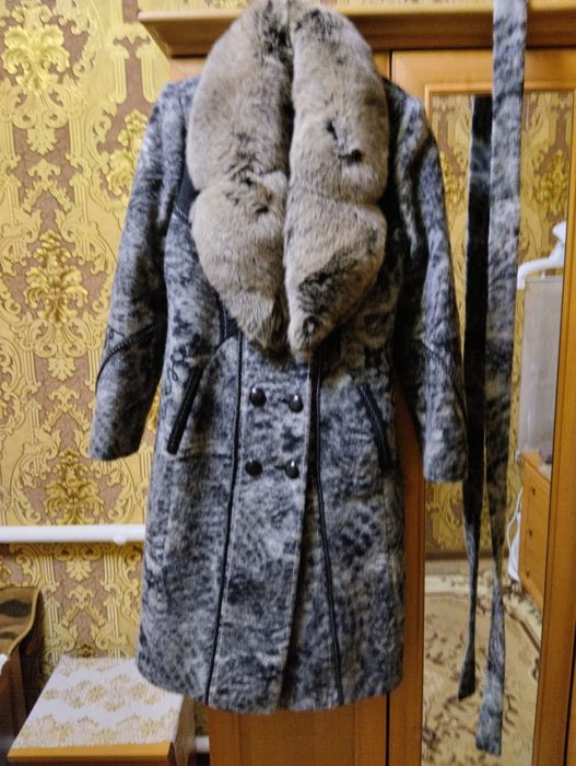 Пальто осінньо-зимове з коміром натурального песця Favoritti