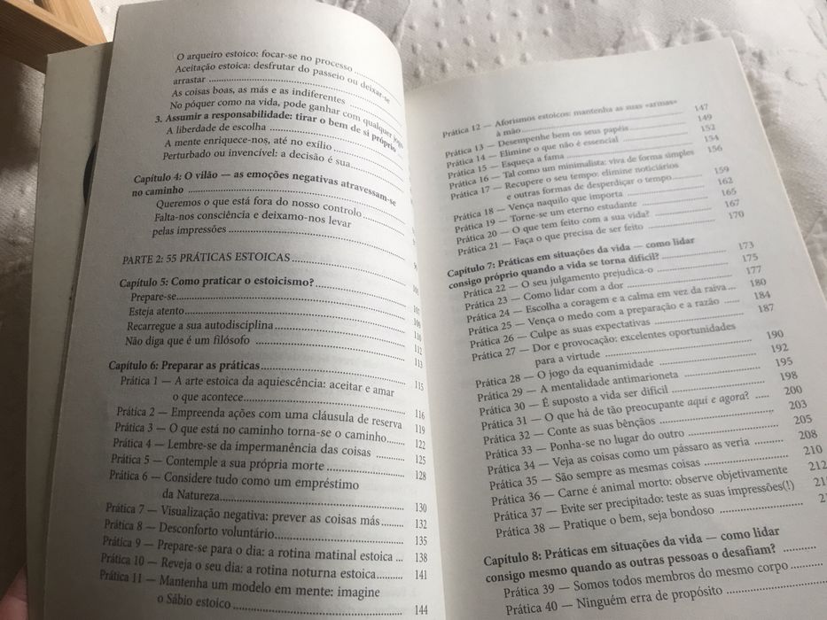 O pequeno livro do estoicismo