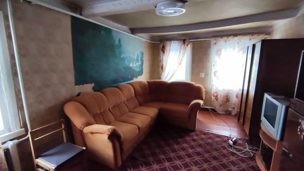 Будинок з приватизованим участком