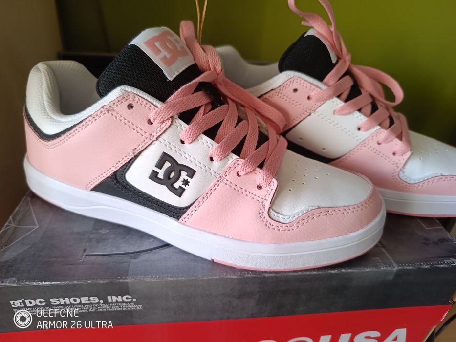 Nowe Buty damskie DC rozmiar 39