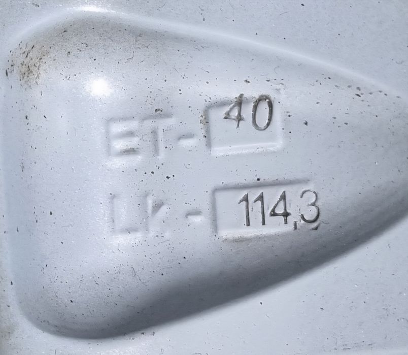 Felgi aluminiowe 16 Dacia Duster 5x114.3 ATT  + zestaw montażowy