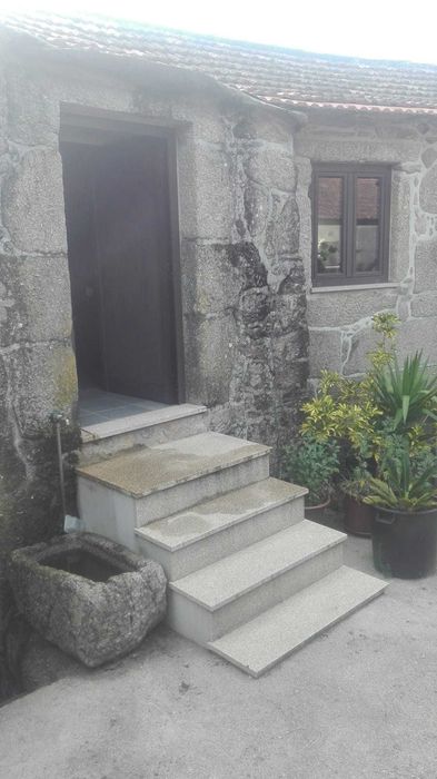 Arrendamento de casa de aldeia em Cinfães
