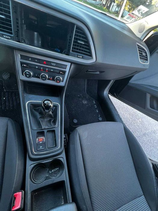 SEAT Leon ST 1.6 TDI 2018 | 105 000 km | Para reparar | Boa oportunidade