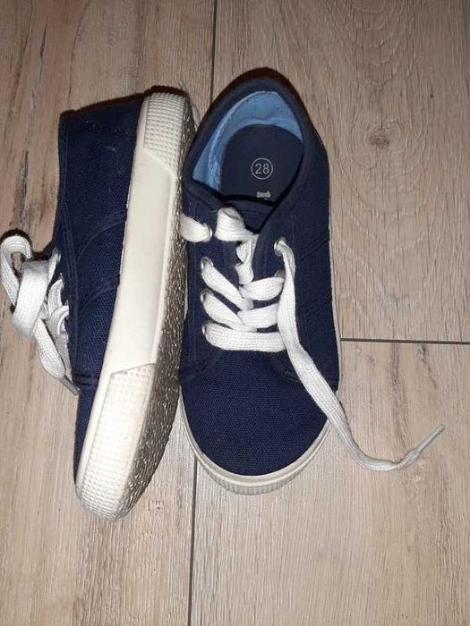 Buty trampki granatowe r. 28