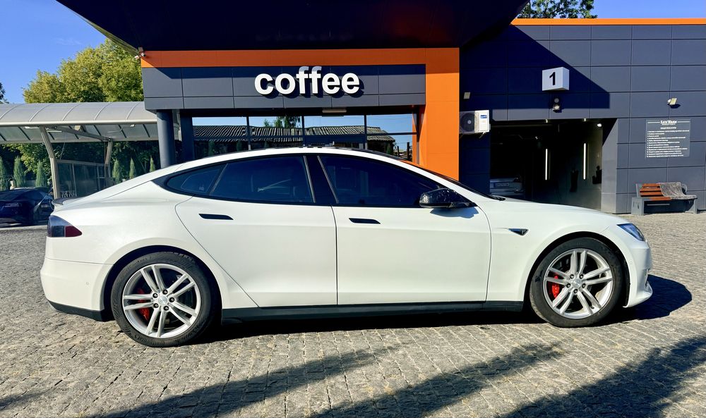 Продам Tesla Model S P85D (2014) 700 к.с., Dual Motor
