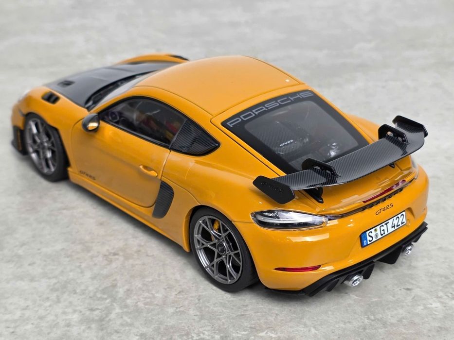 Porsche cayman gt4 RS - norev 1/18