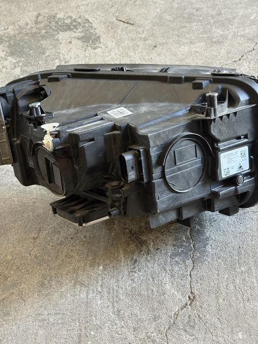 Farol direto e esquerdo mercedes glb w156