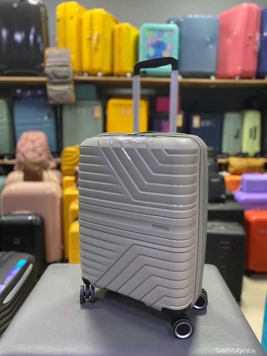 Валіза American Tourister маленька ручна поклажа 55х40х20 см