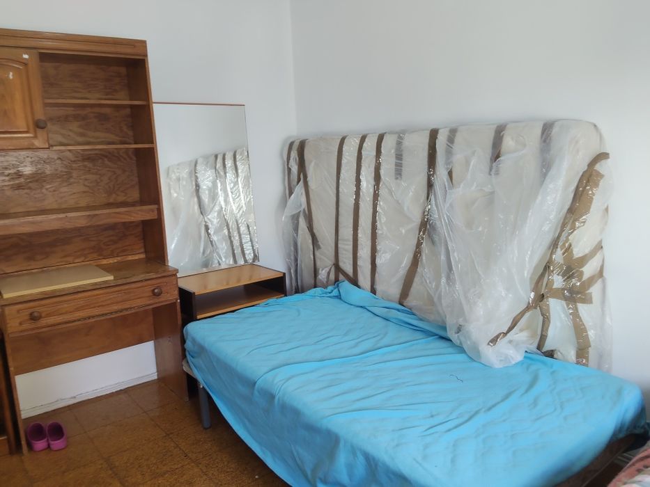 Quarto Disponível Cova da Piedade