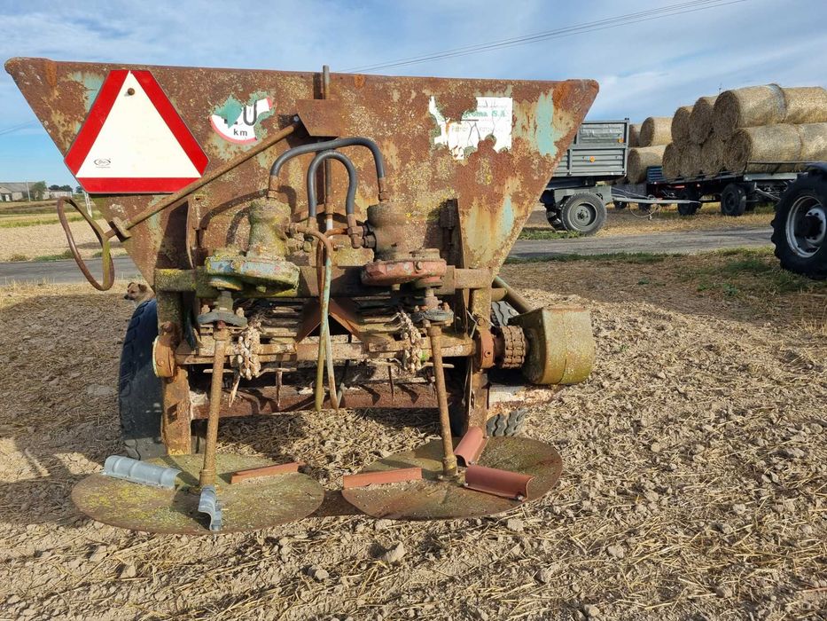 Rozsiewacz piast rcw3 do wapna lancuchowy 1989 rok Oryginał