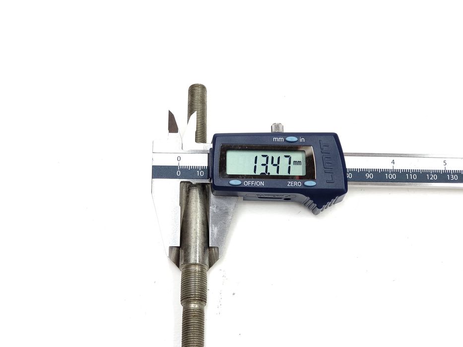 NOWA Oś koła M10 do rowerów z PRL