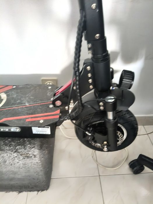 Bouyeda q7 pro apenas 200km preço NÃO negociável