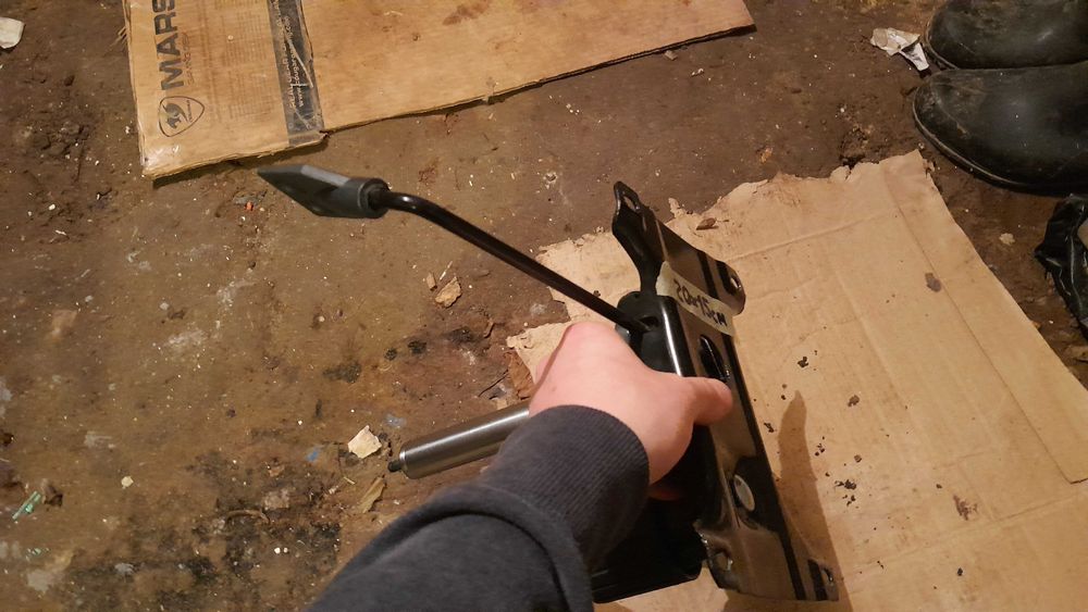 Пиастра 20х15 качающаяся офисного директорского кресла с газлифтом