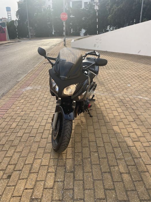 Vendo moto Honda