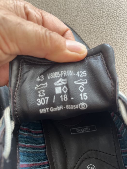 Buty Bugatti męskie  43