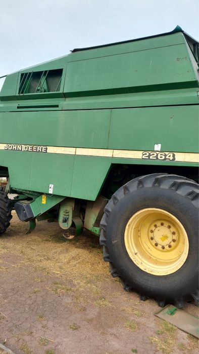 Комбайн JOHN DEERE 2264