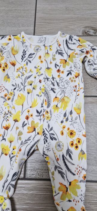 Next pajac pajacyk śpiochy śpioszki kwiaty kwiatki