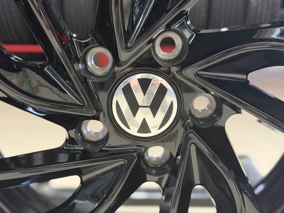 Диски REPLICA WH VW6111 R17 5x112 Black (VW / Skoda / Audi / Seat)
