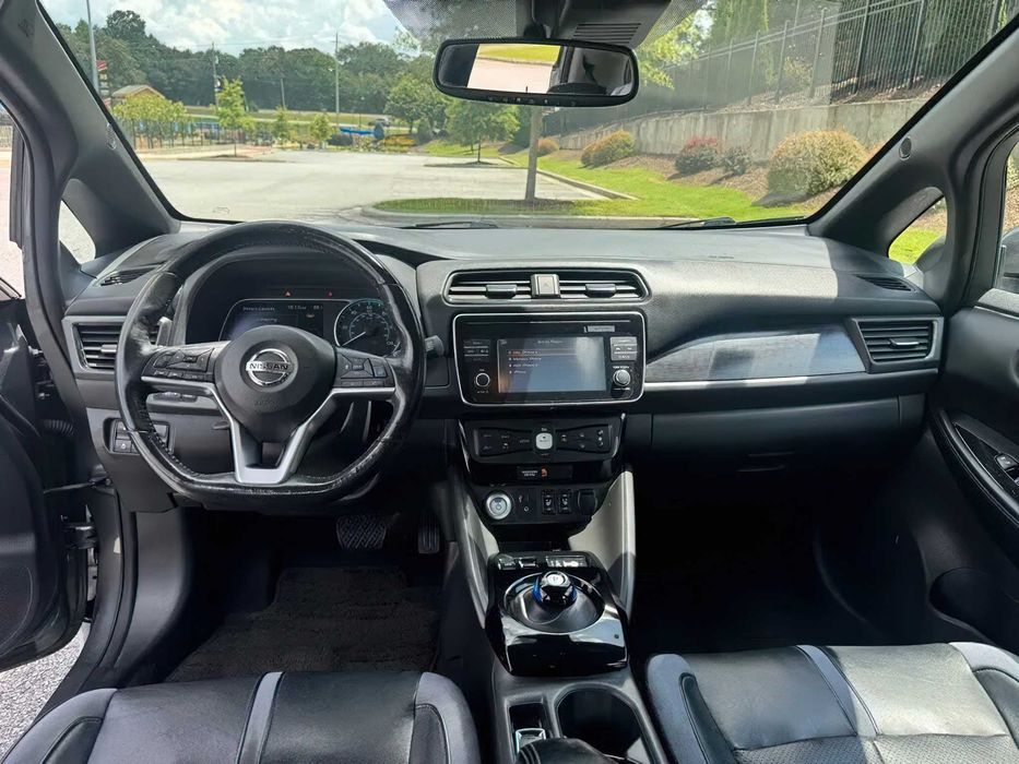 Nissan LEAF SL      2018