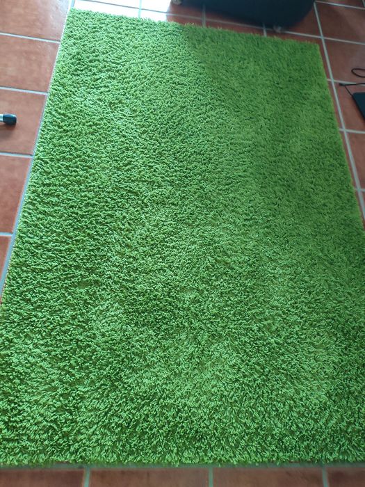 Vendo tapete de cor verde