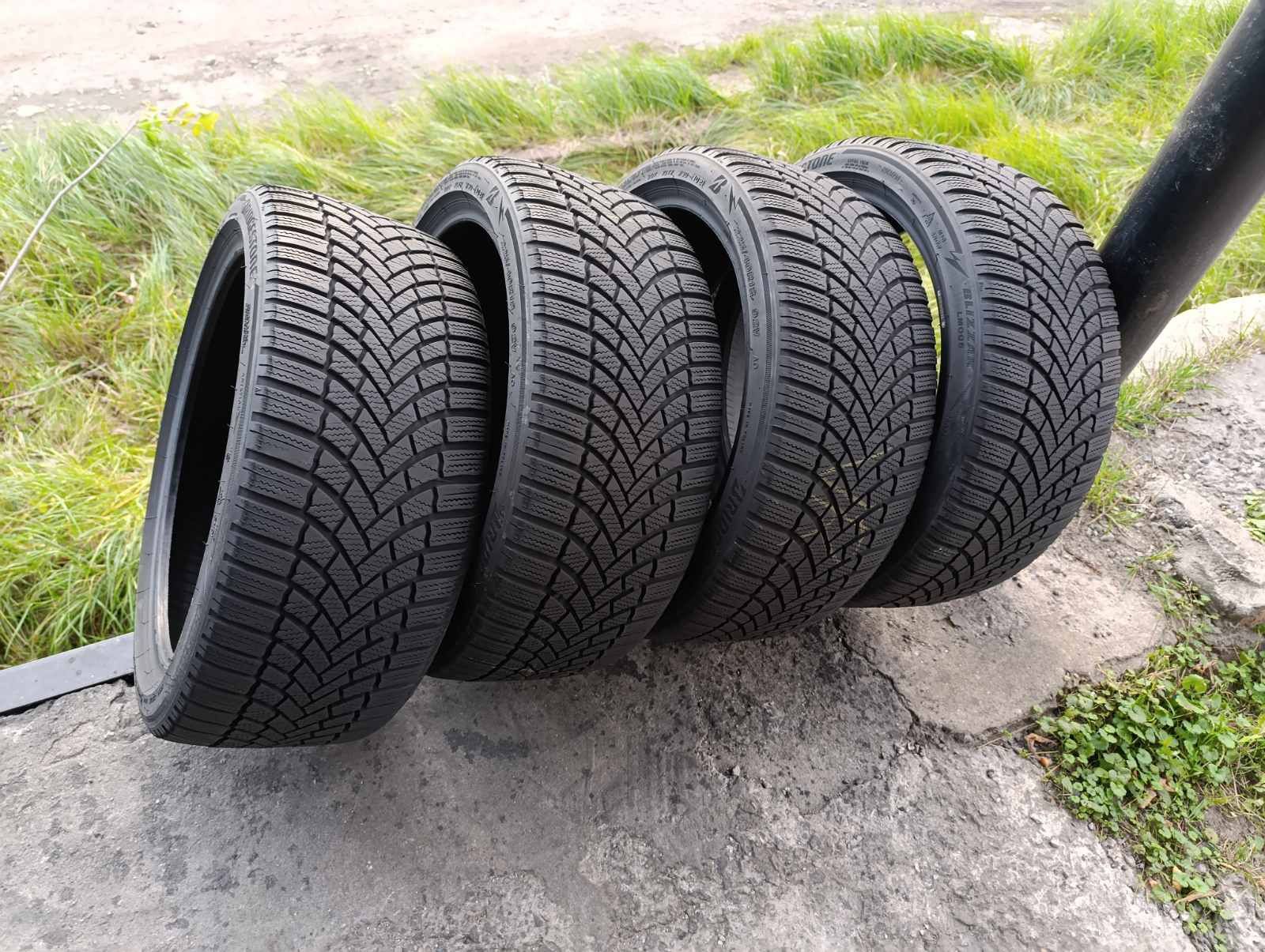 Зимові шини Bridgestone 225/40 R18 резина Р18: 1 950 грн. - Автошини ...