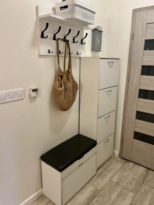 Zestaw meblu do przedpokoju