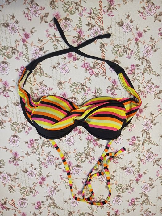 Strój kąpielowy dziewczęcy