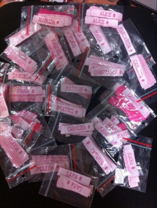 Bibes e Panamás escolares,nomes bordados na loja Gugu Dada, Moscavide