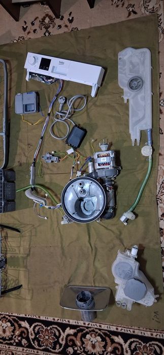 Запчасини. Посудомойка Beko .45см