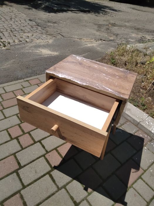 Тумба прикроватная