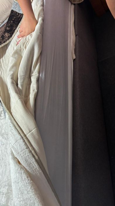 Urgente! Vendo cama de casal com estrado elevatório 160x200 com colchão incluído